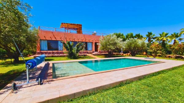 写真にはEl Aggada市にあるVilla Deneb - secret garden, swimming pool and starry skyが写っています。