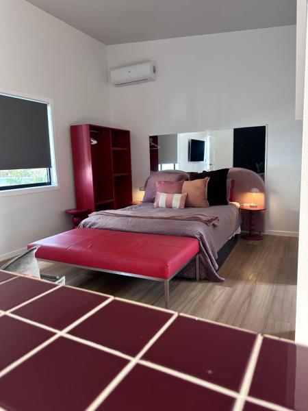 Aurora Self Contained Studio - Springwood