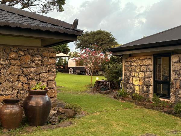 Kuva 1: Imjingotaek Hanok Stay Jeju