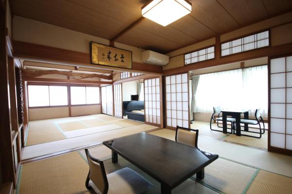 Photo 1 : 塵表閣本店