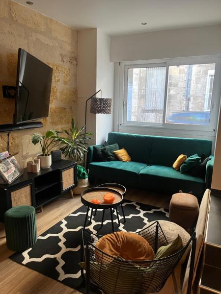 A la foto es mostra l'objecte Appartement avec cour situat a la ciutat de Bordeus.