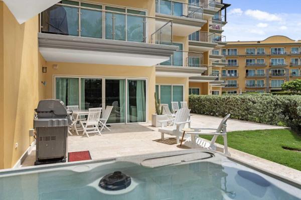 Billede 3: Beachfront - Beach Garden 2BR condo - E124