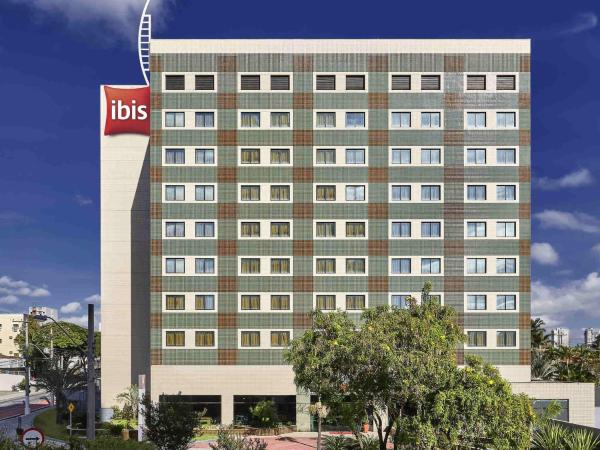A la foto es mostra l'objecte ibis Taubate situat a la ciutat de Taubaté.
