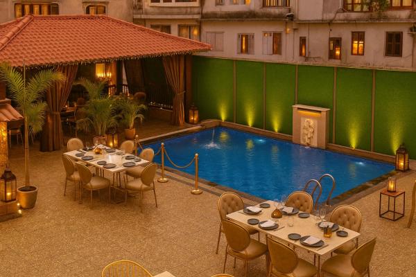 A la foto es mostra l'objecte Hotel Bhagwati grand with rooftop swimming pool situat a la ciutat de Udaipur.