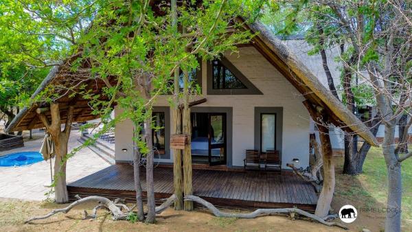 写真にはベラ・ベラ市にあるSarabi Lodge - Zebulaが写っています。