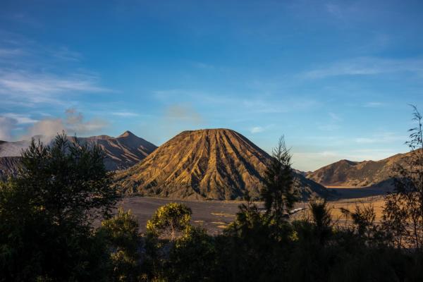 A la foto es mostra l'objecte Cemara Indah Hotel situat a la ciutat de Bromo.