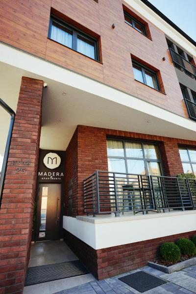 A la foto es mostra l'objecte Madera apartments situat a la ciutat de Čačak.