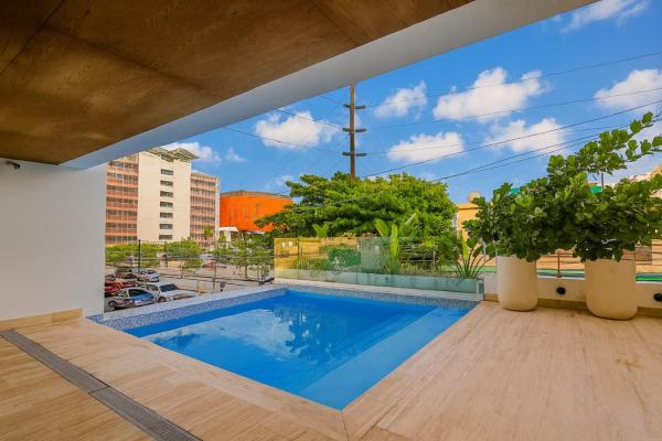 Zdjęcie 5: Spacious, 3BD City Center Apt