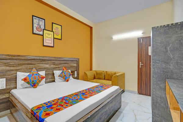 A la foto es mostra l'objecte FabHotel Galaxy Greno Celebration situat a la ciutat de Māripat.