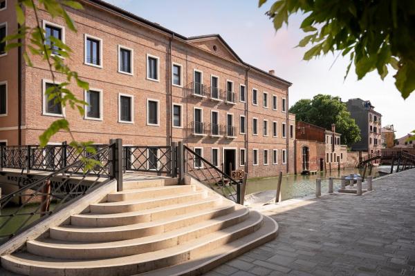A la foto es mostra l'objecte Palazzo dei Guardiani situat a la ciutat de Venècia.