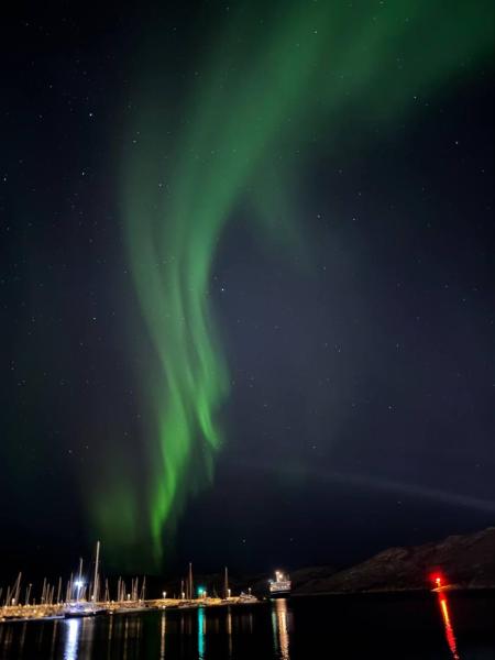 На фото показан объект Norway Lights center of Bodo near Train station and Aeroport, расположенный в городе Будё.