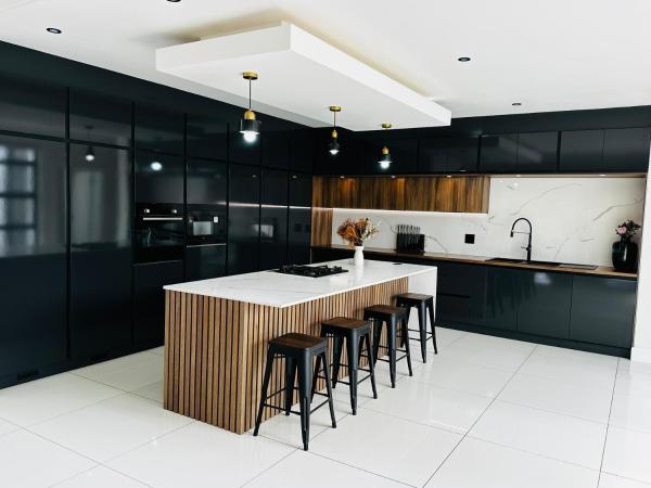 照片显示了位于Meersig市的Duinen Suites物件。