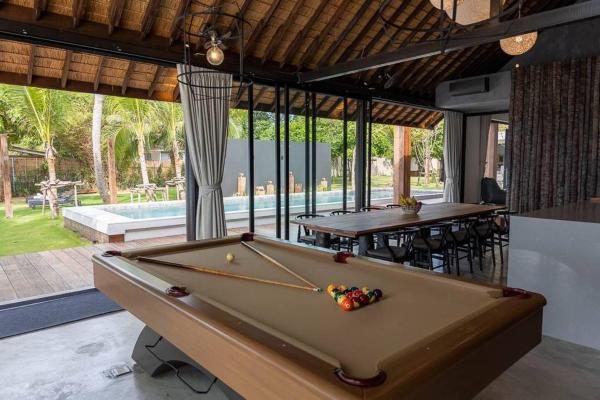 Kalamari Luxury Beach Front Villa - Koh Phangan