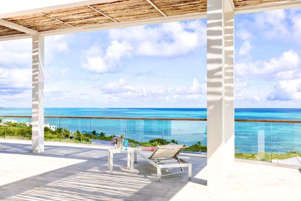 Villa Skyline With Stunning Ocean View - Turks and Caicos Islands