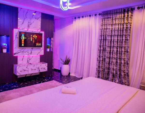 A la foto es mostra l'objecte Skyrock Hotels Limited situat a la ciutat de Ikeja.