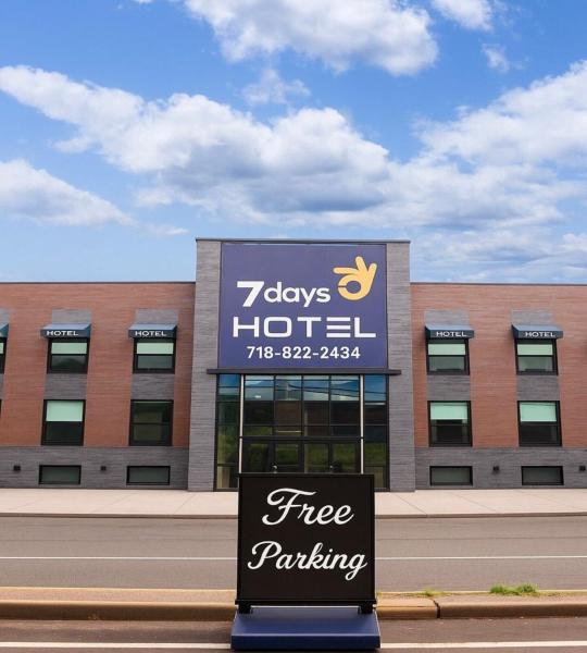 A la foto es mostra l'objecte 7 Days Hotel situat a la ciutat de Bronx.