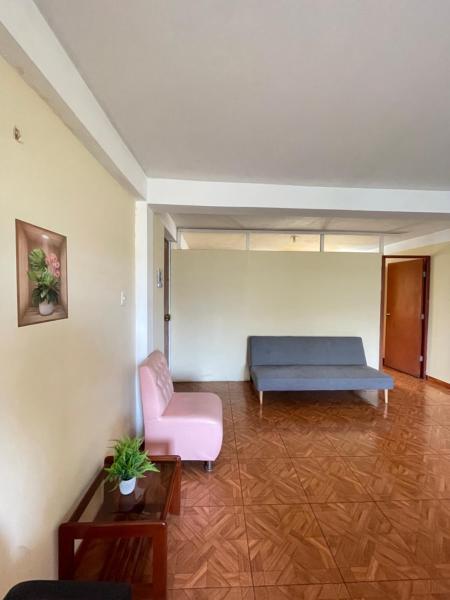 A la foto es mostra l'objecte Departamento amplio y cómodo a 15 minutos del aeropuerto situat a la ciutat de Lima.