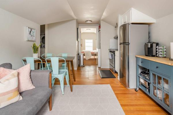 En la foto se muestra el objeto Stay Portland - Cozy Attic Hideaway in Laurelhurst ubicado en la ciudad de Portland.