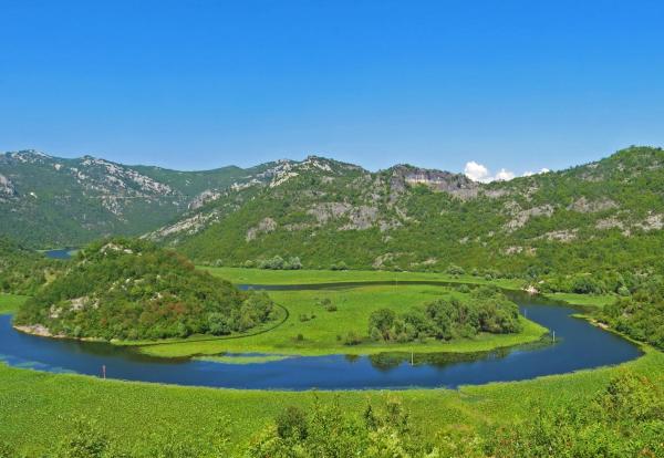 Na fotografii je vidět objekt Estate & Winery San Duyevo nacházející se ve městě Donje Selo.