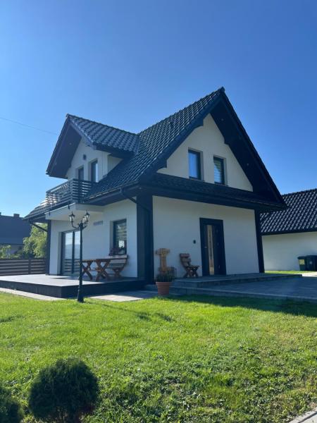 Na zdjęciu widoczny jest obiekt Dom na Borówkowym Wzgórzu położony w mieście Jamna.