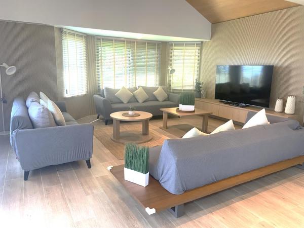 På billedet ses objektet B89 3BR Hillside Seaview Escape beliggende i byen Chak Phong.