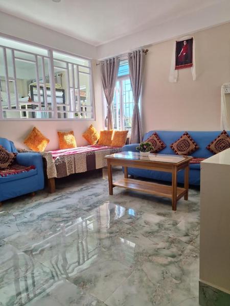 Tn's Basecamp Hostel - Assam