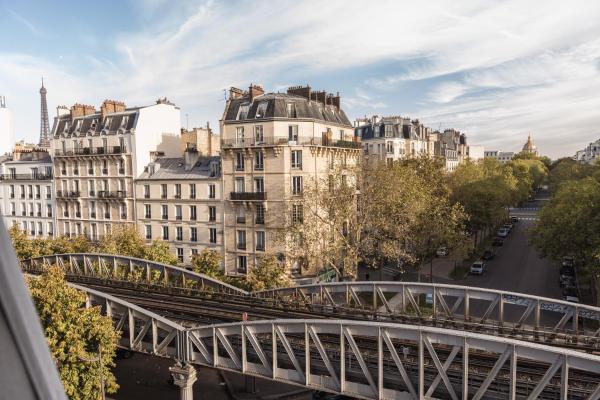Hotel Eiffel Segur, París