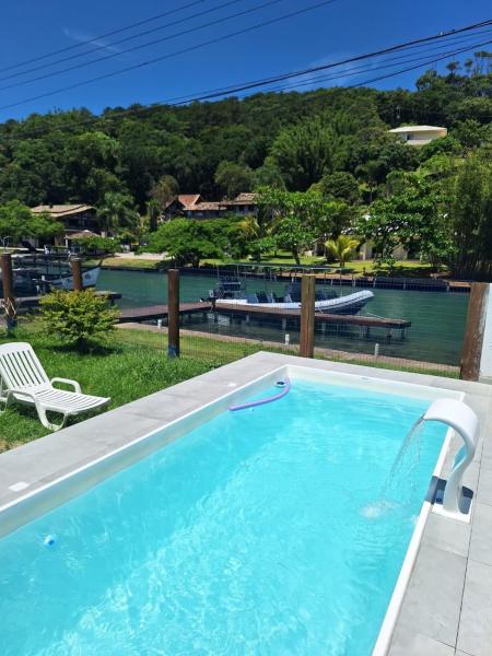 På billedet ses objektet Floripa Glamping beliggende i byen Florianópolis.