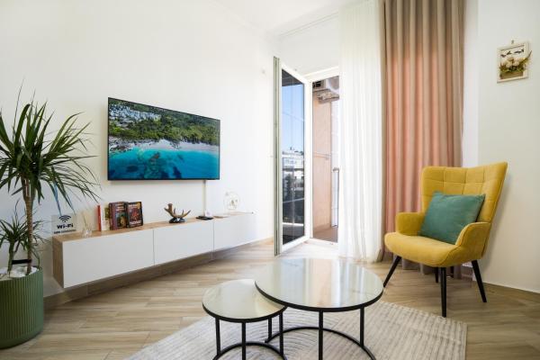 A la foto es mostra l'objecte RANA Apartment - Modern & Sunny Flat near Durres Center & Beach situat a la ciutat de Draç.