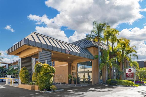 På bilden syns objektet Best Western Plus Stovall's Inn som ligger i staden Anaheim.
