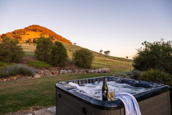 Na zdjęciu widoczny jest obiekt Allambie - Poolside Elegance in Mudgee Countryside położony w mieście Apple Tree Flat.