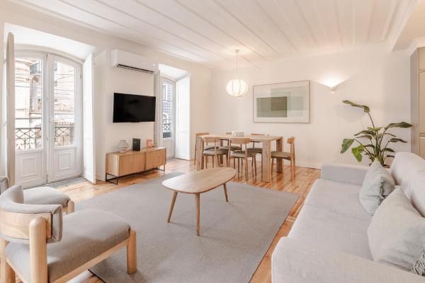 C1 Modern & Bright! Charming Apartment With 2 Bedrooms In Bairro Alto, Lisbon Downtown - Alentejo
