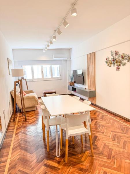 Dpto Ubicacion Perfecta Cuatro Habitaciones Tres Baños En Calle Caseros, Renovado Y Remodelado - Bonavista Rentals - Salta