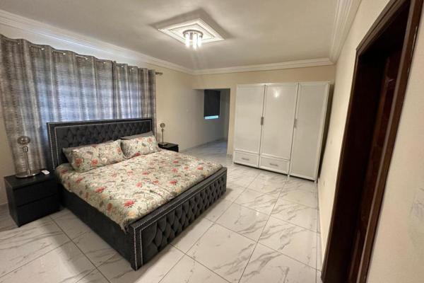 3 Bed Apartment Sleeps 6 - Parking Patio Wifi, Freetown
