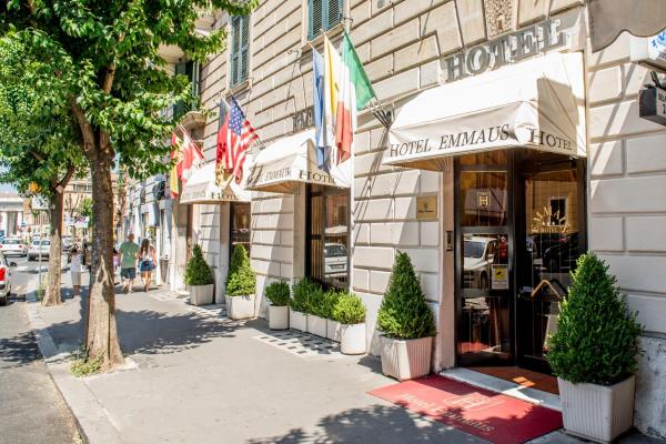 Hotel Emmaus, Rome