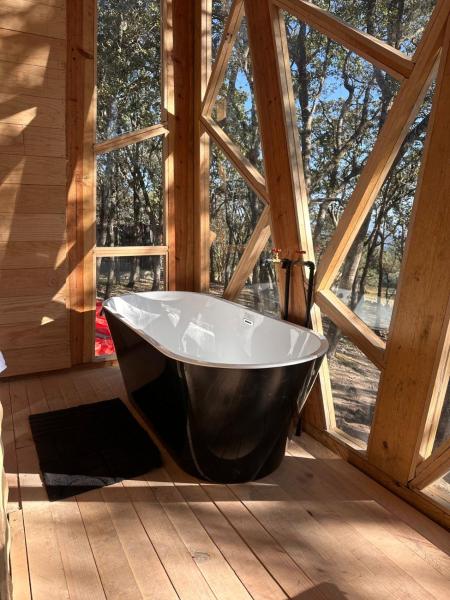 Cabaña Con Balcón, Tina Y Chimenea En La Montaña - Guanajuato