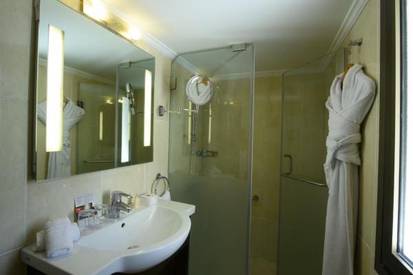 Ramada by Wyndham Downtown Beirutの写真2