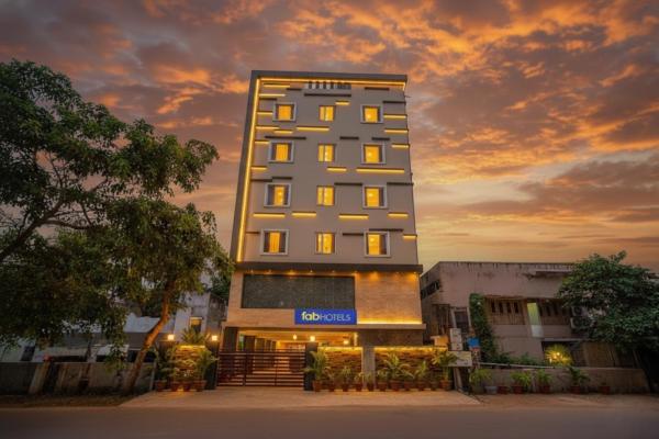 A la foto es mostra l'objecte FabHotel Rr Grand - Next To Trendset Mall situat a la ciutat de Mohammadnagar.