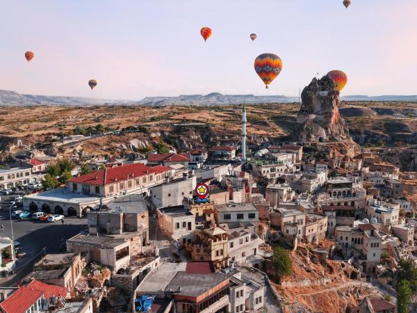 A la foto es mostra l'objecte Castle Inn Cave Cappadocia situat a la ciutat de Ortahisar.
