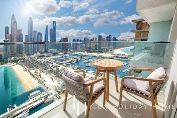 Na fotografii je vidět objekt LUX The Luxury Sunrise Beachfront Suite 1 nacházející se ve městě Dubaj.