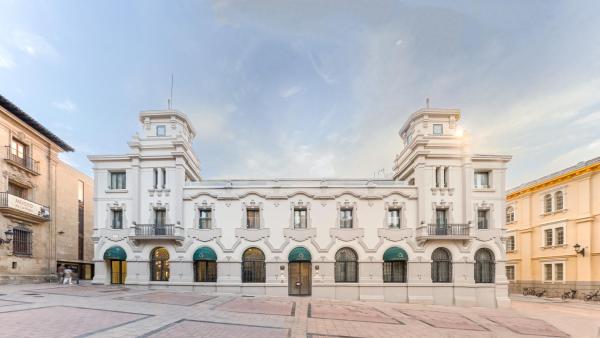 På bildet vises objektet Áurea Palacio de Correos by Eurostars Hotel Company som ligger i byen Logroño.