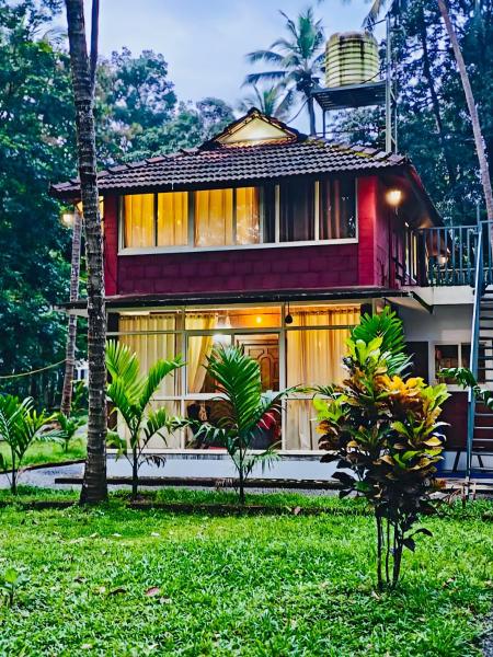 Στη φωτογραφία φαίνεται το αντικείμενο Homestay Rooms Muzhakkunnu Near Kannur International Airport που βρίσκεται στην πόλη Iritti.