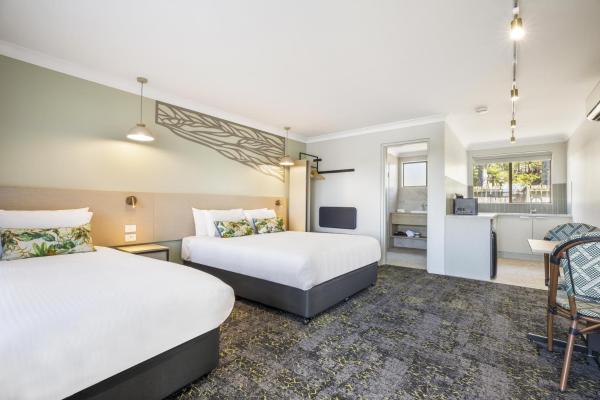 Lakeside Queen and Single — 25 m² - Nightcap at Kondari Resort