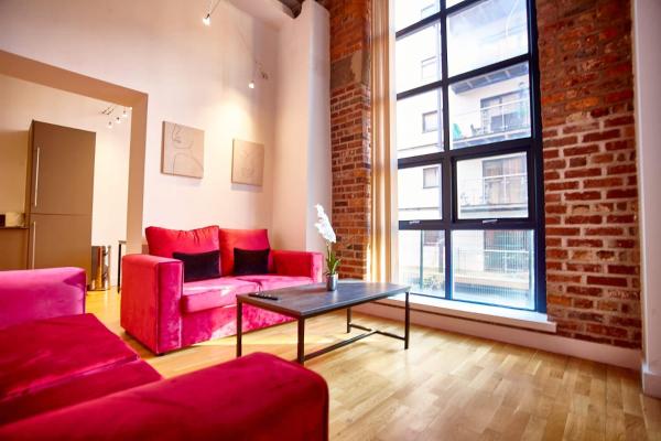 The Morganite Suite, Manchester