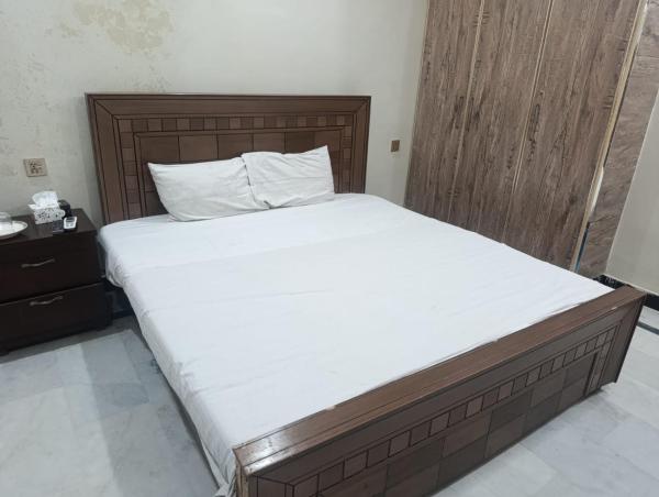 7-Bedroom Vacation Home in Johar Town, Lahore