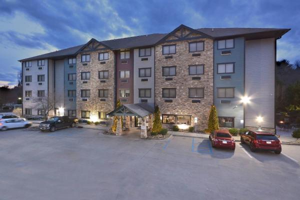 A la foto es mostra l'objecte Brookstone Lodge near Biltmore Village, an Ascend Collection Hotel situat a la ciutat de Biltmore Forest.