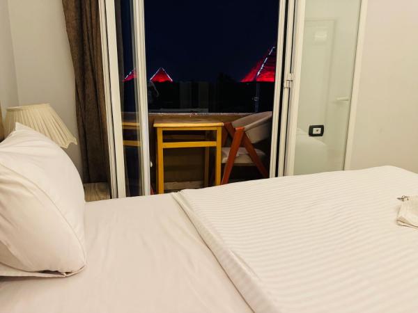 Nella foto è visibile l'oggetto Capital Of Pyramids Hotel situato nella città di Il Cairo.