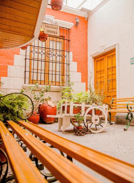 A la foto es mostra l'objecte Villa Sillar situat a la ciutat de Arequipa.
