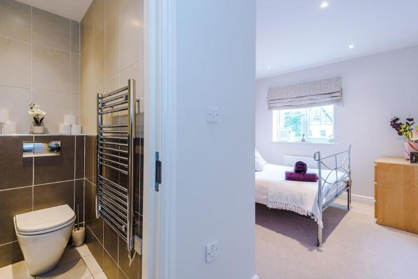 Foto 3: 2 bed, 2 bath apartment in Roundhay