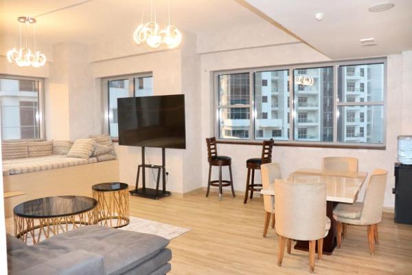 A la foto es mostra l'objecte CircleHome situat a la ciutat de Dubai.